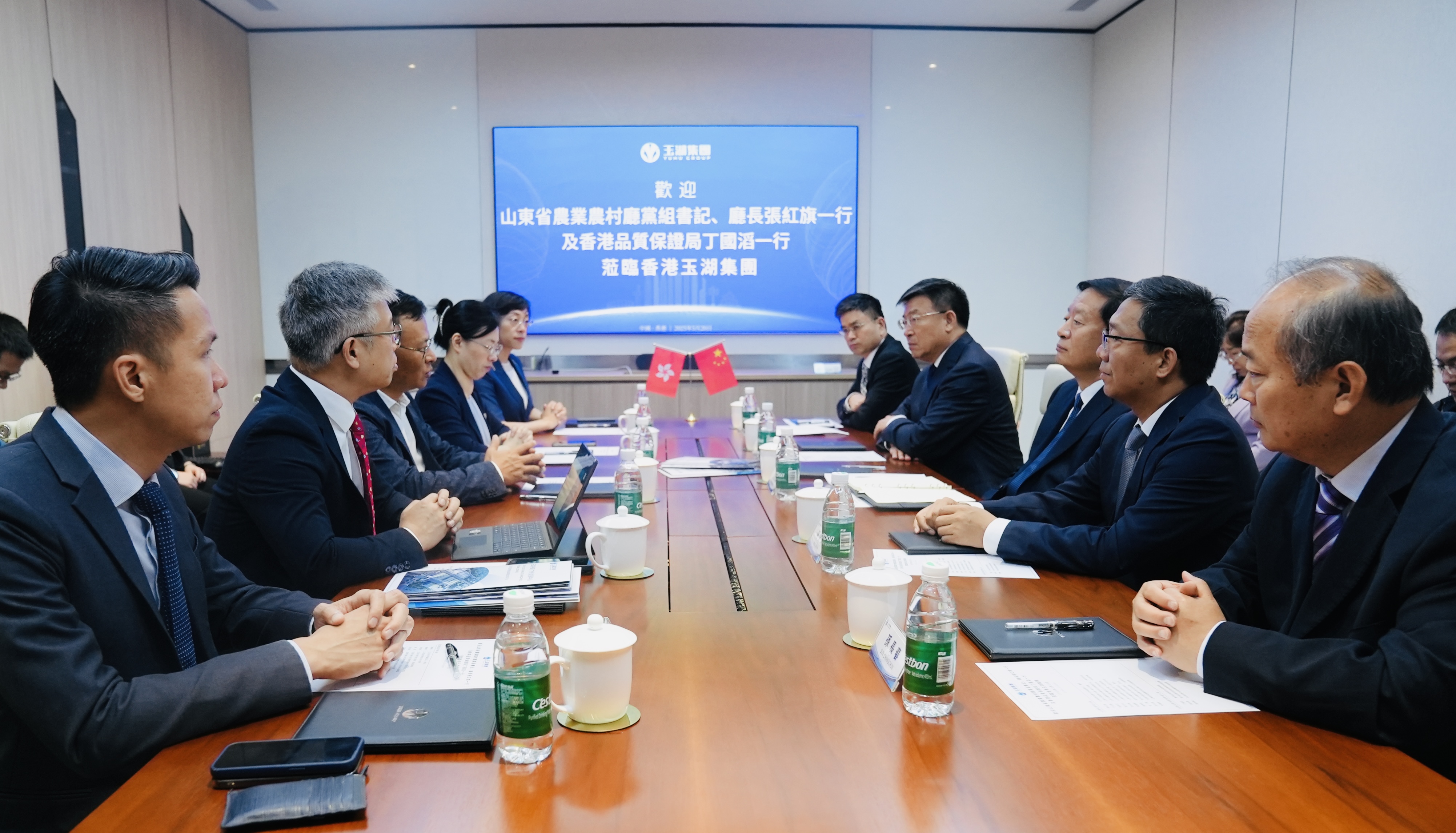 AFCD Explore HKQAA Food Registration Scheme at Yuhu Group